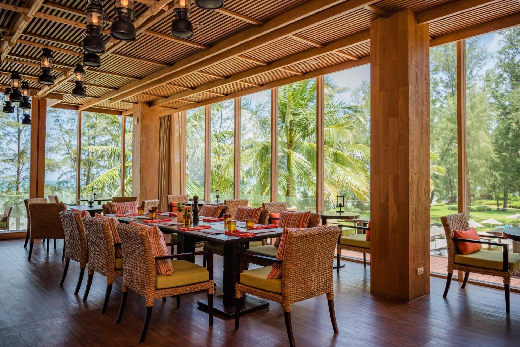 Renaissance Phuket Resort & Spa Buitenkant foto