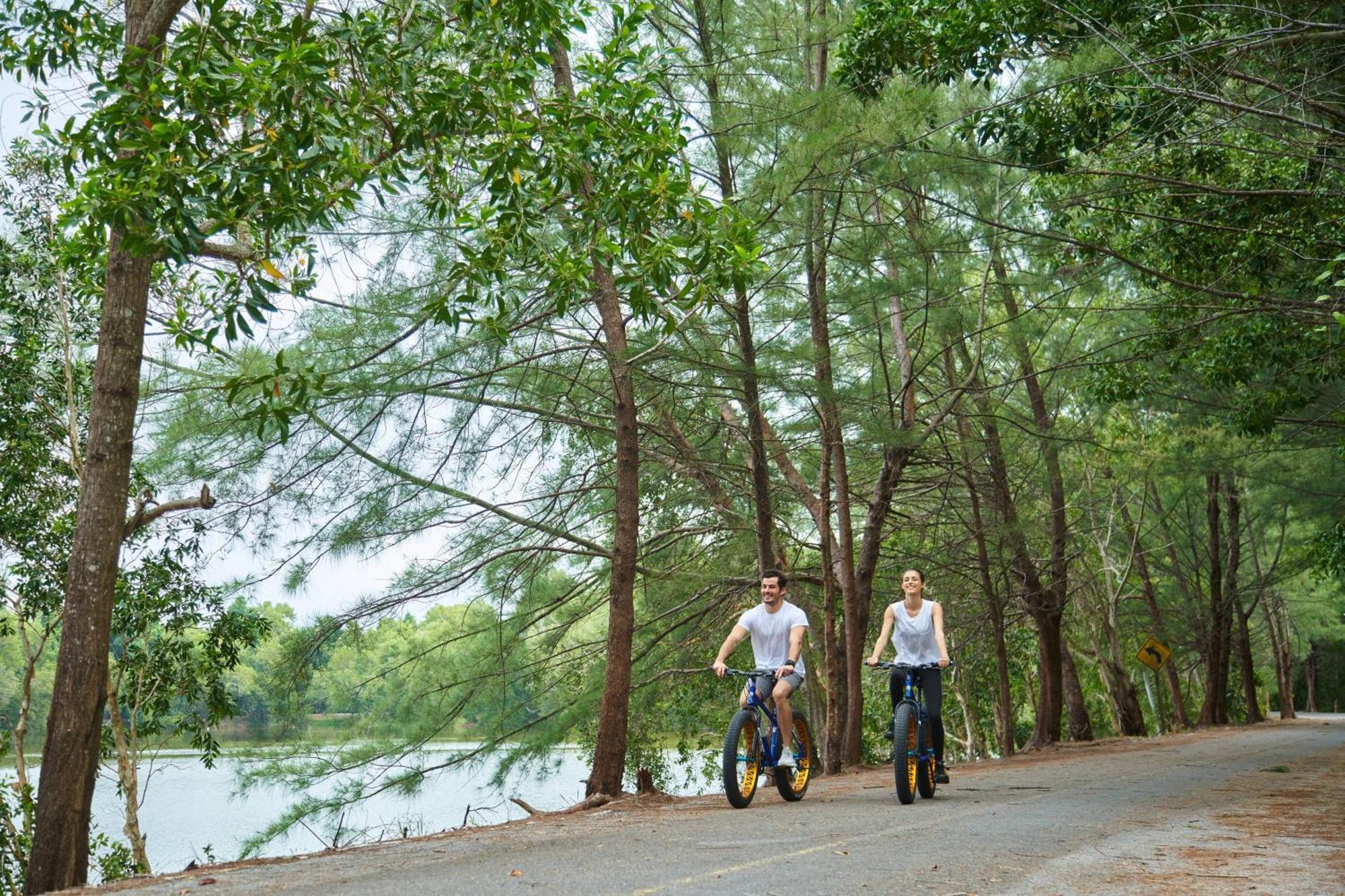 Renaissance Phuket Resort & Spa Buitenkant foto