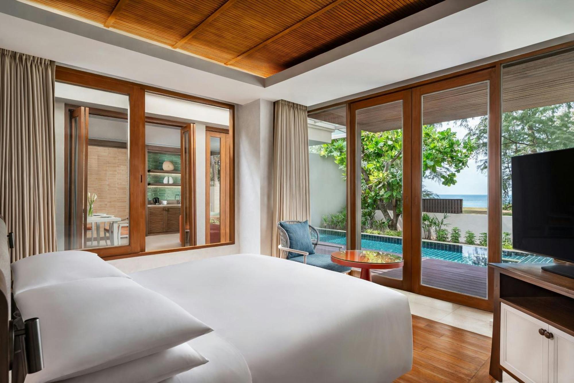 Renaissance Phuket Resort & Spa Buitenkant foto